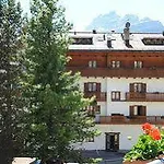 Panda Cortina- Ricarica Auto Elettriche 3*