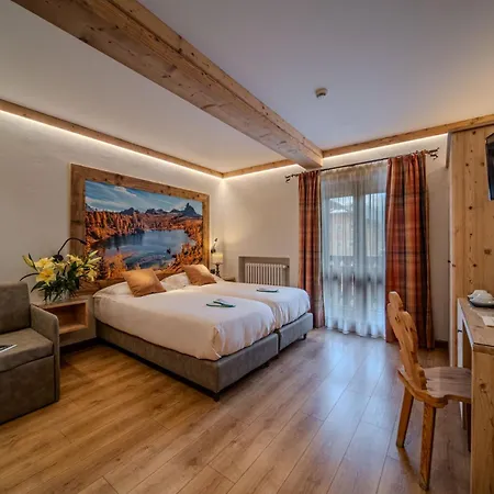 Panda Cortina- Ricarica Auto Elettriche 3*