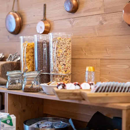 Panda Cortina- Ricarica Auto Elettriche Hotel 3*